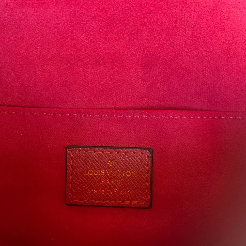 Louis Vuitton Monogram Chain Wallet with Red Interior and Card Slots - Picture 4 of 4